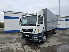 MAN TGM 18-290 BL – 4X2 – EURO 6 – CAISSE AVEC RIDEAU COULISSANT A DROITE