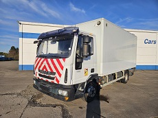 IVECO EUROCARGO ML 90E18 – 4X2 – EURO 5 – CAISSE AVEC EQUIPEMENT ATELIER ET HAYON – 118.000 KMS ORIGINE !
